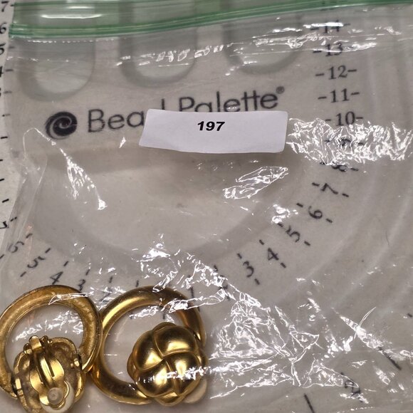 Vintage Gold-Tone Statement Door Knocker Clip-On Earrings - Picture 4 of 4